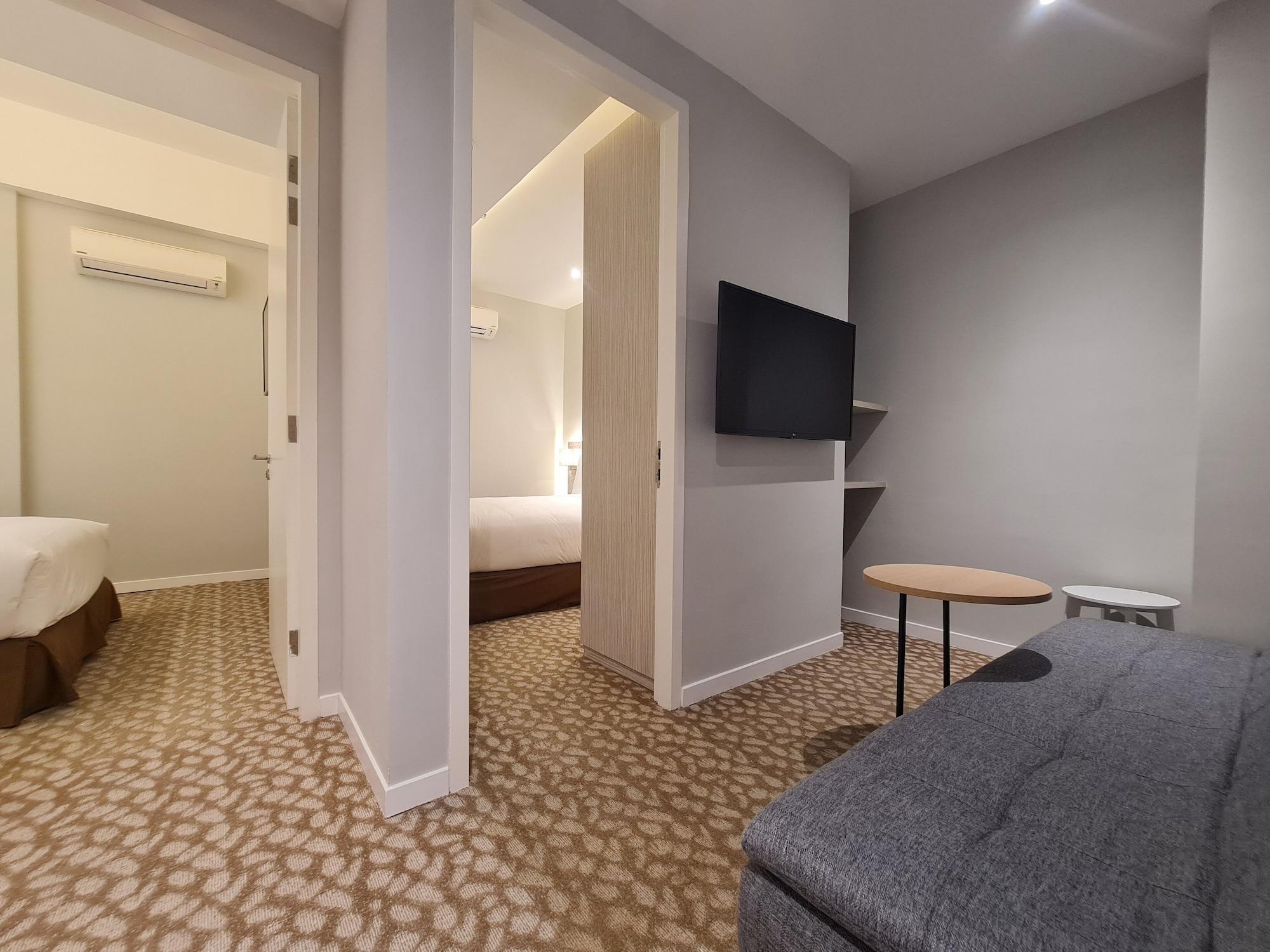 Holiday Inn Express & Suites Johor Bahru By Ihg Exterior foto