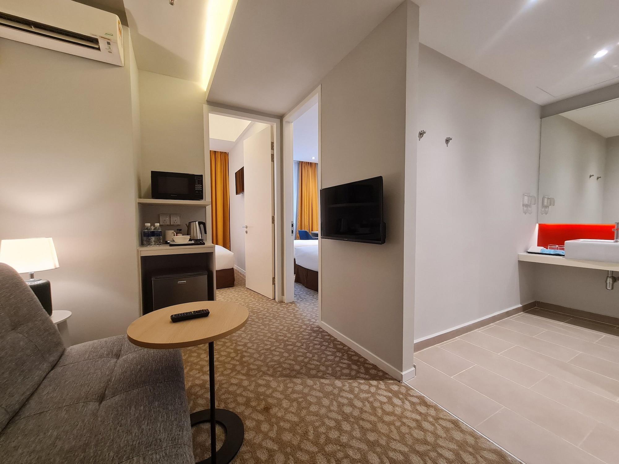 Holiday Inn Express & Suites Johor Bahru By Ihg Exterior foto